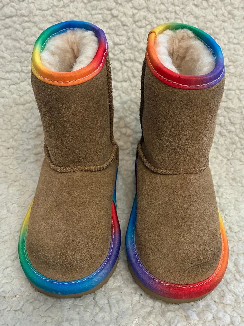 UGG Kids Classic Chestnut Girls Short Rainbow Boots Youth Size 6